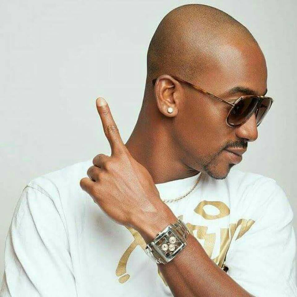 Yabongo Lova en prestation au MTN Music Plus