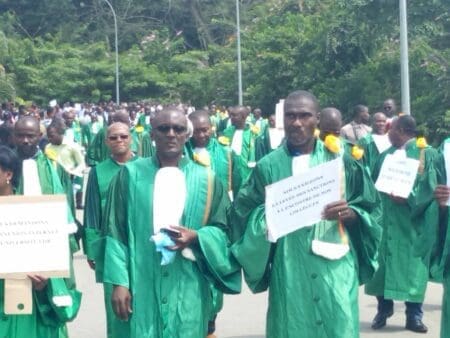 Marche pacifique à Abidjan pour réclamer la libération de deux enseignants d’université