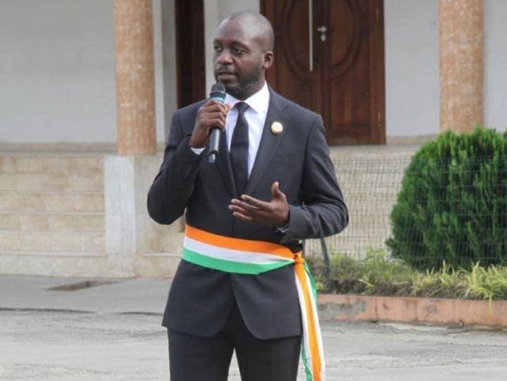 Le Maire du Plateau, Jacques Ehouo rend hommage à Houphouët-Boigny