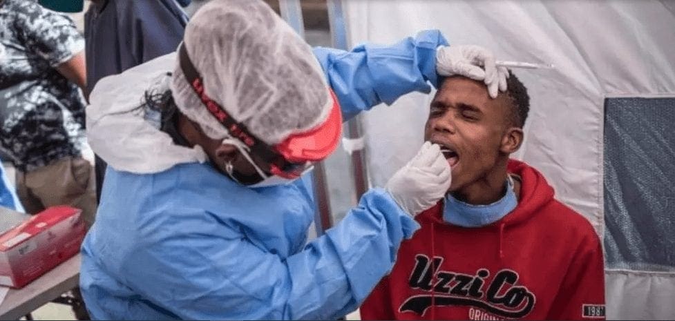 Un déconfinement à haut risque