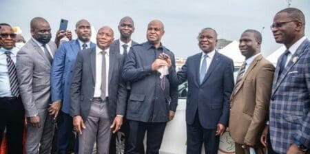 Transport :Le gouvernement offre 120 Taxis-ivoire aux transporteurs