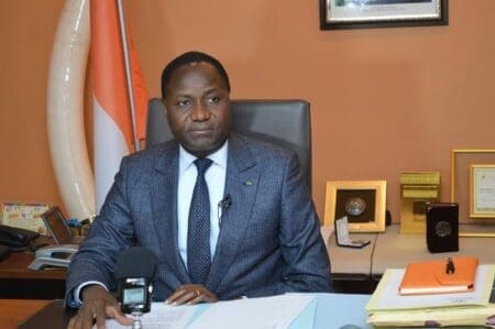 Côte d’Ivoire : le gouvernement annonce un ‘’audit du système de commercialisation’’ du conseil café-cacao
